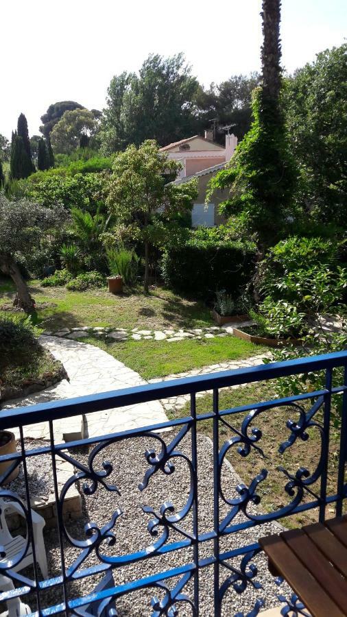 Le Grilladou Guest house Hyeres
